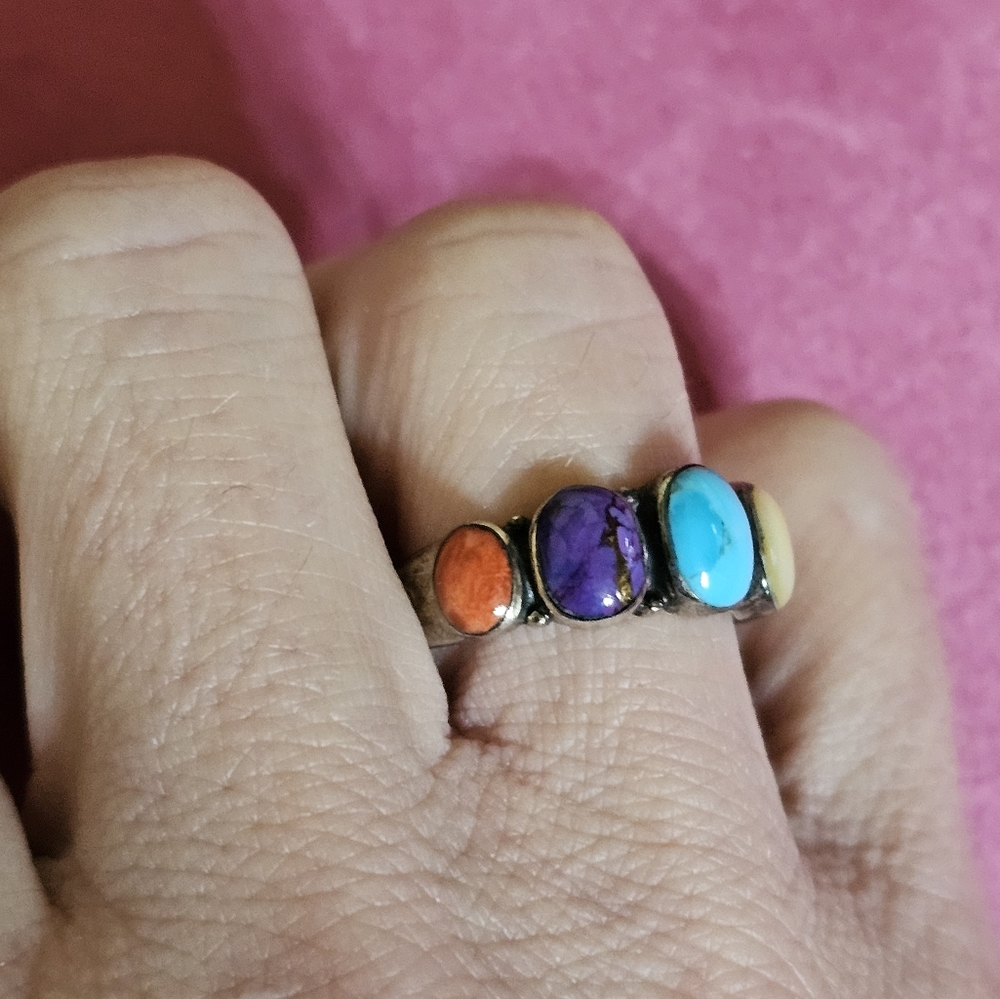 Vintage Southwest Style Ring Size 8! - Picture 7 of 9